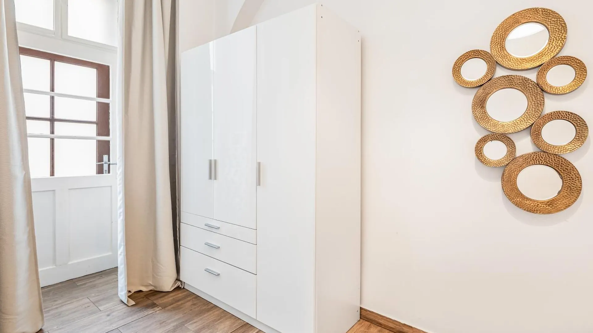 Cozy I Central I Free Parking Vienna Apartment